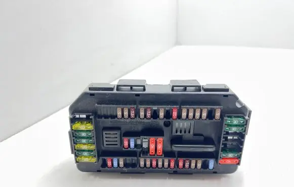 BMW 4 F32 F33 Fuse module 9337879 19451000001 02122014