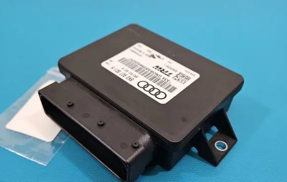 Audi A4 S4 B8 8K Central body control module 8K0907801H IMPRK1552749
