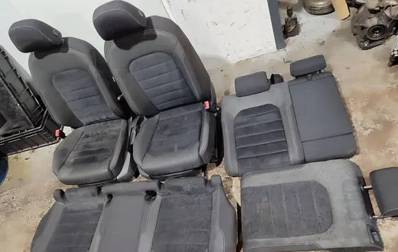 Seat set