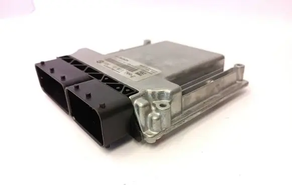BMW 5 E60 E61 Engine control unit/module 7811700 0281015043 030230604