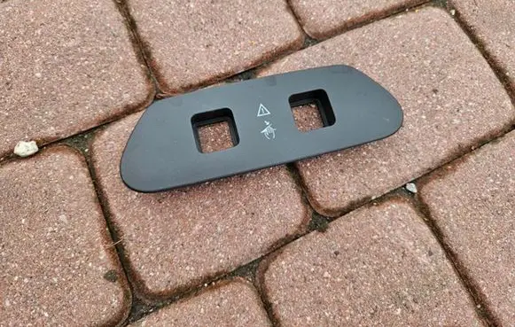 Opel Grandland X Tailgate/boot open switch button YP00069677
