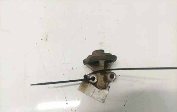 Hyundai Lantra I EGR valve