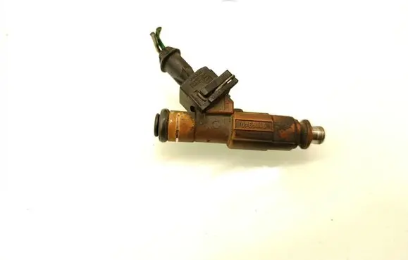 Volvo XC90 Fuel injector 9186340