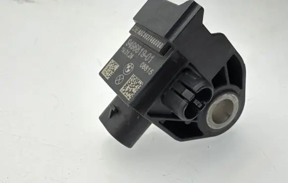 BMW iX Airbag deployment crash/impact sensor 9496819 A3C0637460000 08815