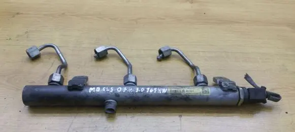 Mercedes-Benz CLS C219 Fuel main line pipe A6420702695