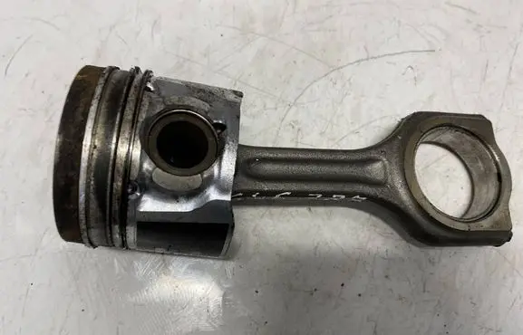 Citroen C4 I Piston with connecting rod a29511