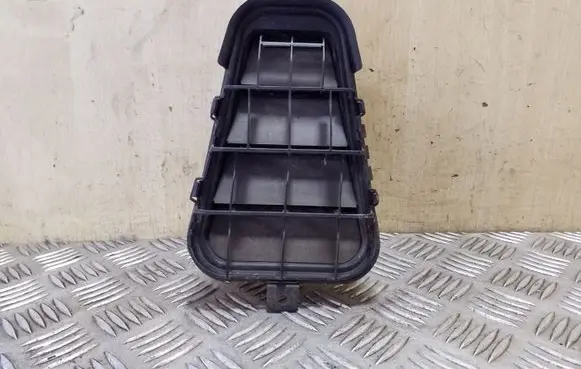 Audi A6 C7 Quarter panel pressure vent 4G5819161