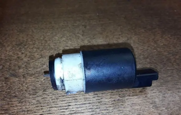 Citroen Berlingo Windscreen/windshield washer pump 9632984980
