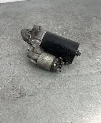 BMW 5 E60 E61 Starter motor 7796892 0001115046