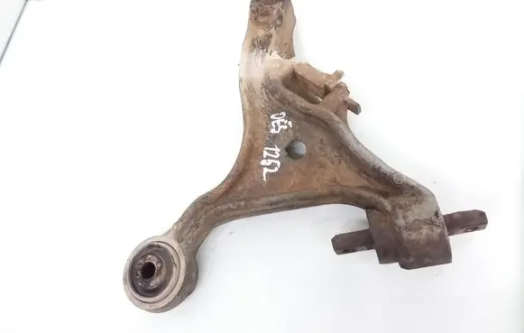Volvo V70 Front lower control arm/wishbone 9492120