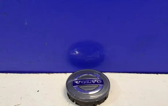 Volvo S60 R20 wheel hub/cap/trim 31400452 30748052