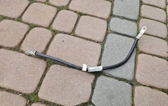 Opel Adam Positive cable (battery) 13356872-