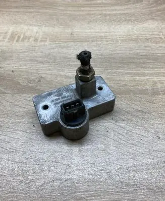 Audi 100 S4 C4 Air pressure sensor 0281002018