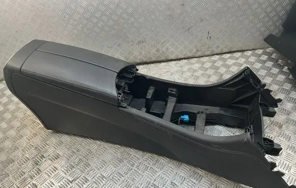 Mercedes-Benz GLC X253 C253 Center console 