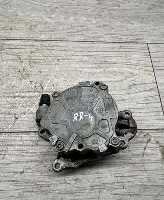 Volkswagen Golf VI Vacuum pump 03L145100F