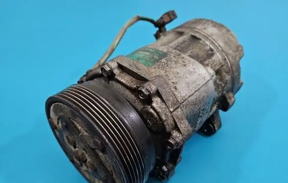 Volkswagen Golf IV Air conditioning (A/C) compressor (pump) 1J0820803A IMPRK1606596