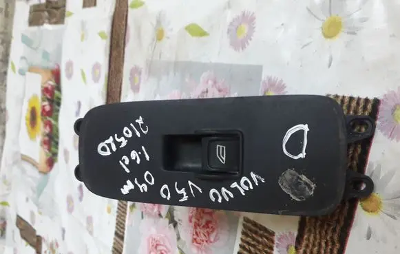 Volvo V50 Electric window control switch