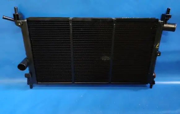 Opel Astra F Coolant radiator 1020237806 1300115 632831