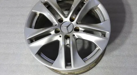 Mercedes-Benz E W212 R17 alloy rim A2124010902 2124010902