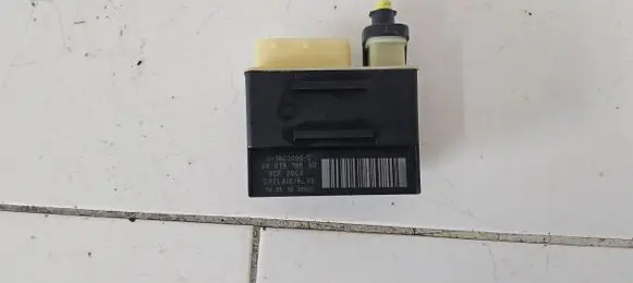 Citroen C4 I Picasso Coolant fan relay 9801916680 018010955 14051939998
