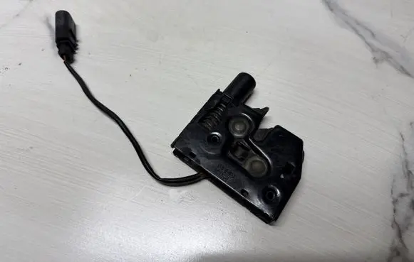Audi A6 Allroad C7 Engine bonnet/hood lock/catch 4G0823509C