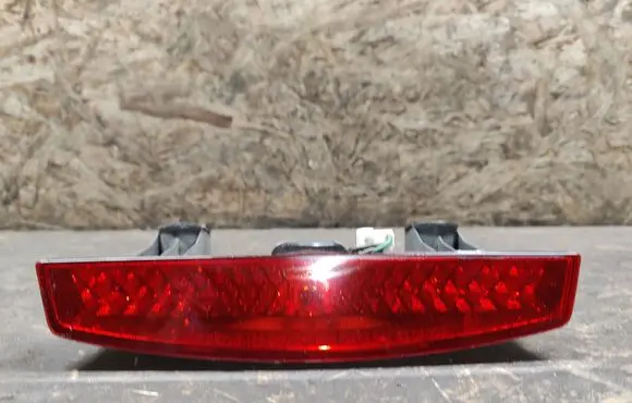 KIA Rio Third/center stoplight 927501G2