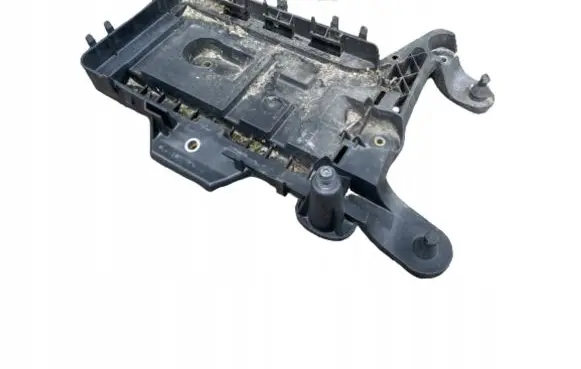 Battery tray