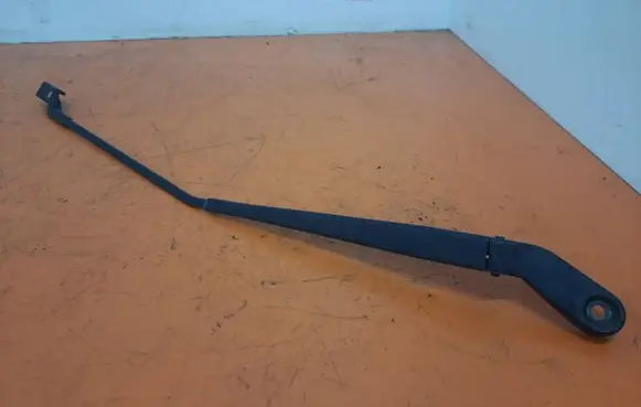 Volkswagen Polo IV 9N3 Front wiper blade arm 6Q1955410C