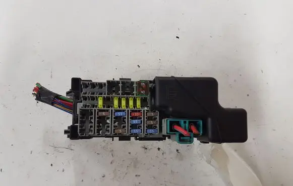 Volvo V60 Fuse module 13800159