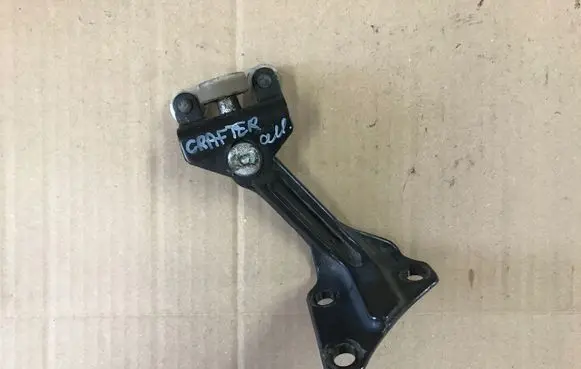 Volkswagen Crafter Sliding door bottom rail 