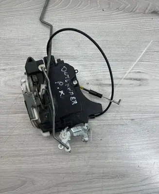 Mitsubishi Outlander Front door lock