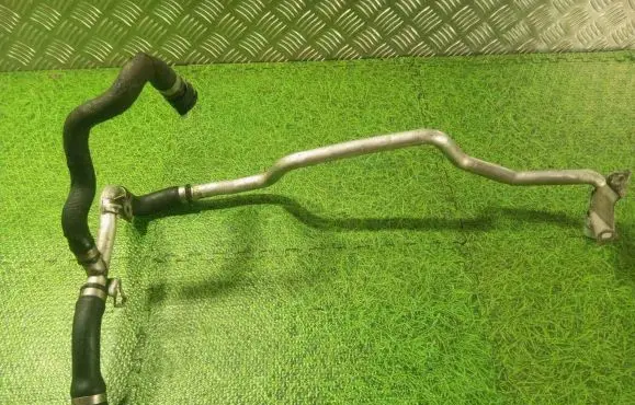 BMW X5M E70 Engine coolant pipe/hose 7576369