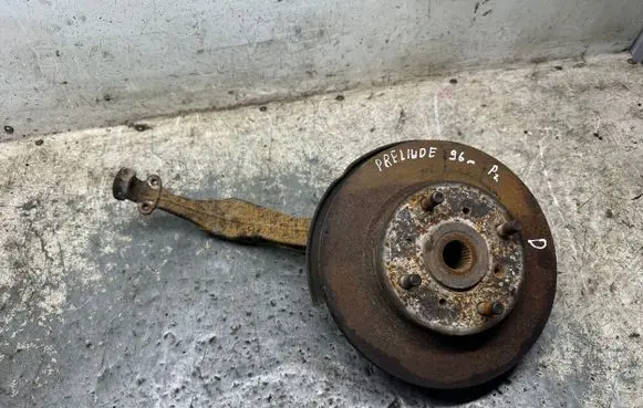 Honda Prelude Front wheel hub
