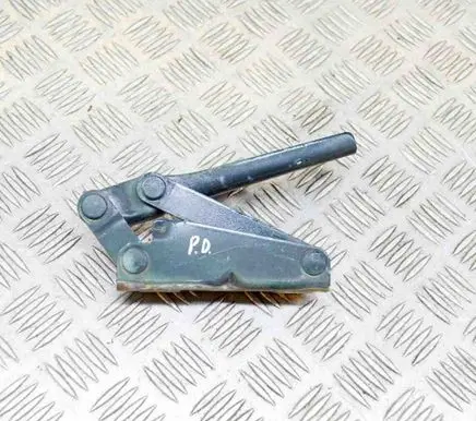 Dodge Stealth Engine bonnet/hood hinges