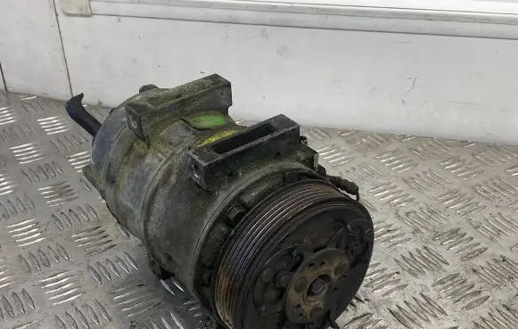 Volvo V70 Air conditioning (A/C) compressor (pump) 860889