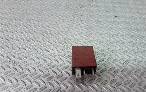 Renault Laguna I Other relay 8200263342