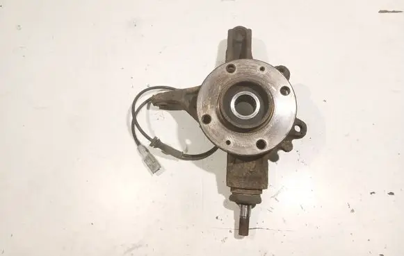 Citroen C4 I Picasso Front wheel hub