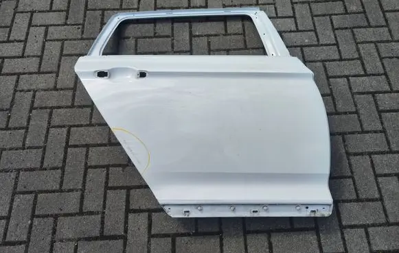 Volkswagen PASSAT B8 Rear door