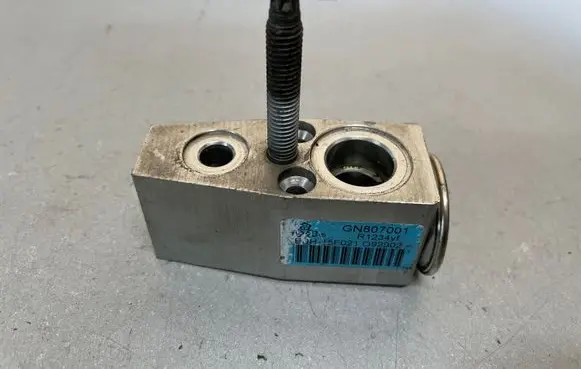 Opel Astra K Air conditioning (A/C) expansion valve GN807001