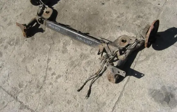 Renault Clio II Rear axle beam 
