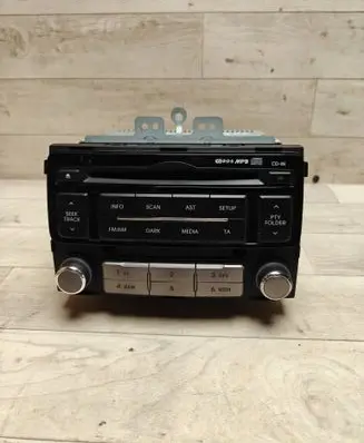Hyundai i20 (PB PBT) Radio/CD/DVD/GPS head unit 961211J250