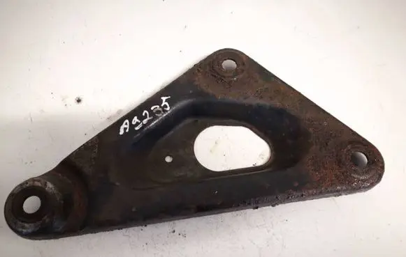 Opel Astra G Engine mounting bracket