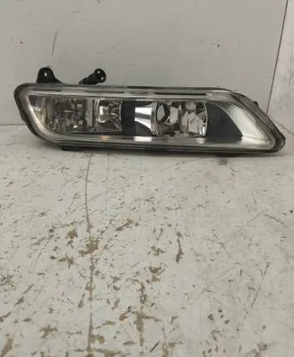 Volkswagen PASSAT B7 Front fog light 3AA941661G