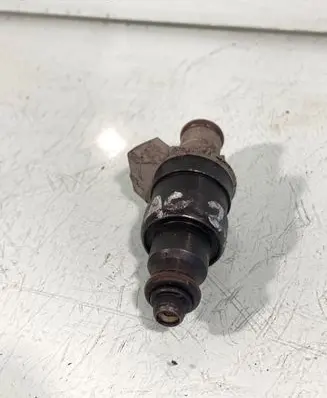 Audi A6 S6 C5 4B Fuel injector 07813355