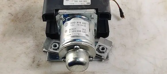 Volkswagen Phaeton Charging relay 3D0919083 1330522900 3D0919433