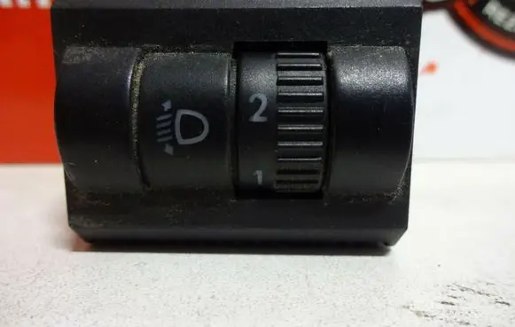 Volkswagen Polo Headlight level height control switch 6Q0941333B