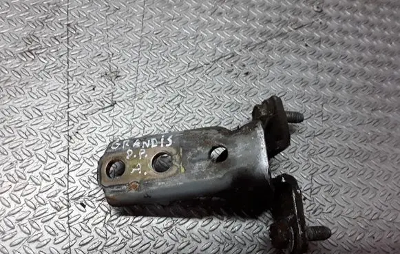 Mitsubishi Grandis Front door lower hinge 