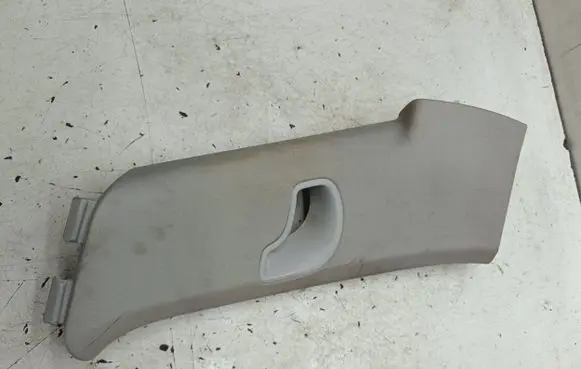 (C) pillar trim