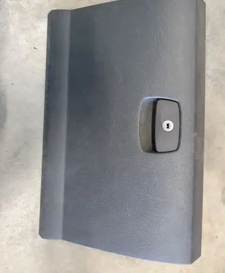 Volkswagen Amarok Glove box 2H0857095D 2H1880202B 2H0857095