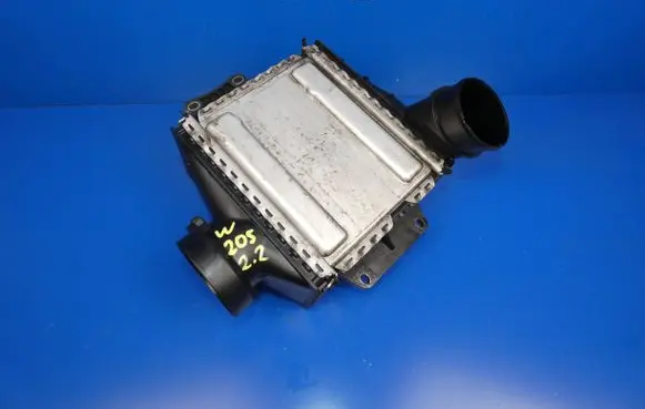 Mercedes-Benz C W205 Intercooler radiator 